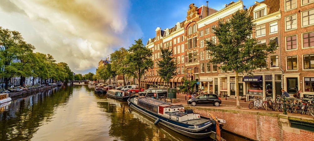 Amsterdam Day Canal migliori coffee shop 2023